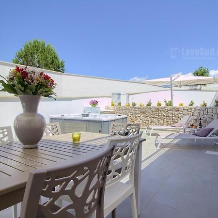 Jacuzzi Holiday Homes By Lovesud Santa Maria di Leuca Luaran gambar