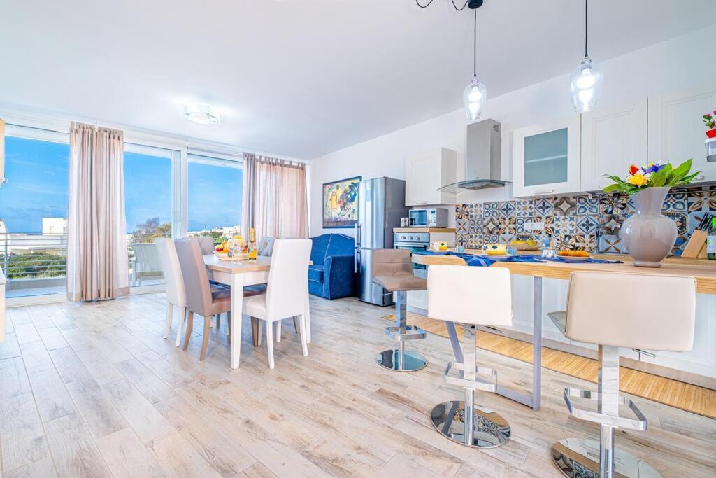 Jacuzzi Holiday Homes By Lovesud Santa Maria di Leuca Luaran gambar