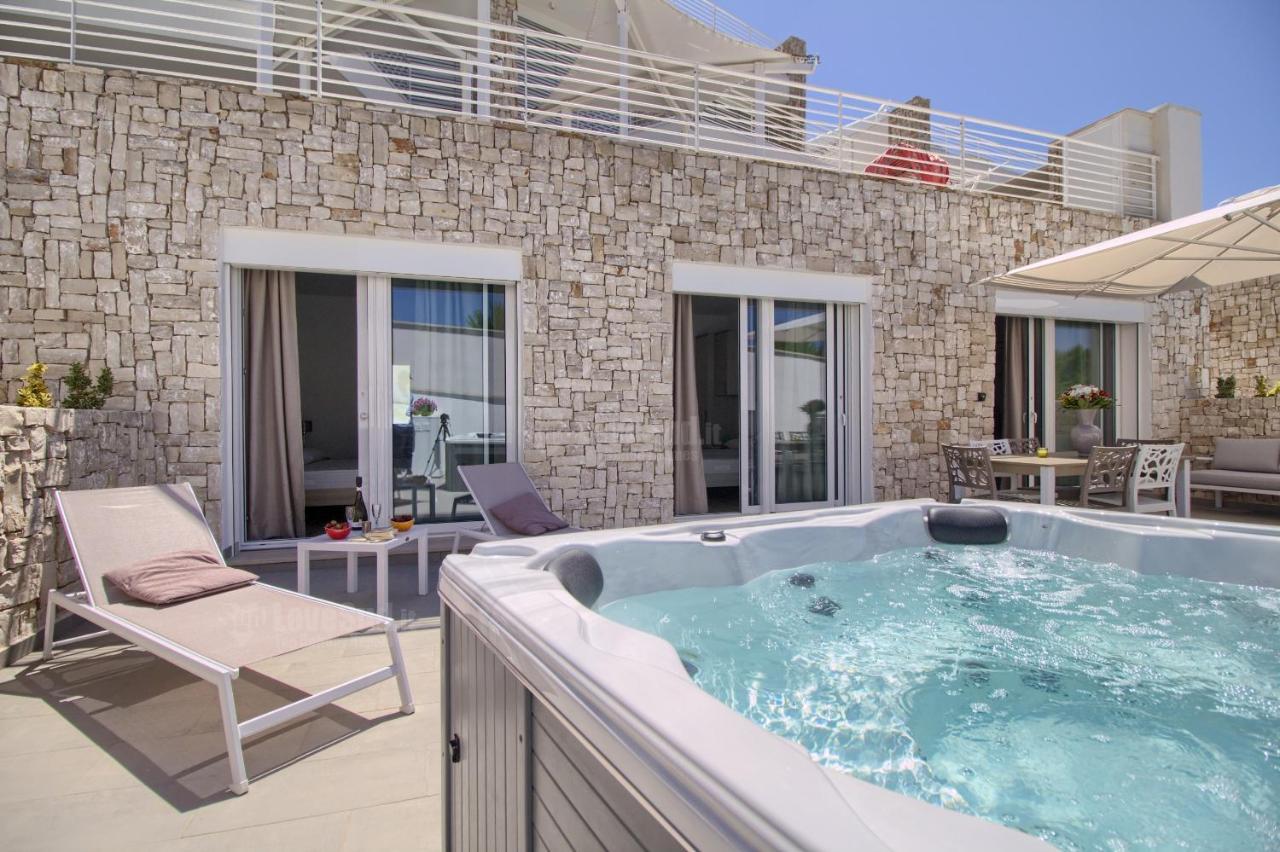 Jacuzzi Holiday Homes By Lovesud Santa Maria di Leuca Luaran gambar