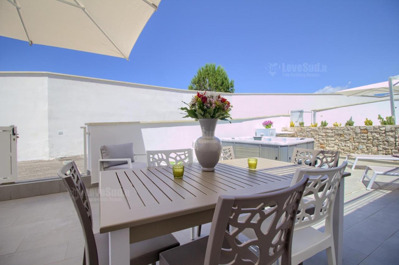 Jacuzzi Holiday Homes By Lovesud Santa Maria di Leuca Luaran gambar