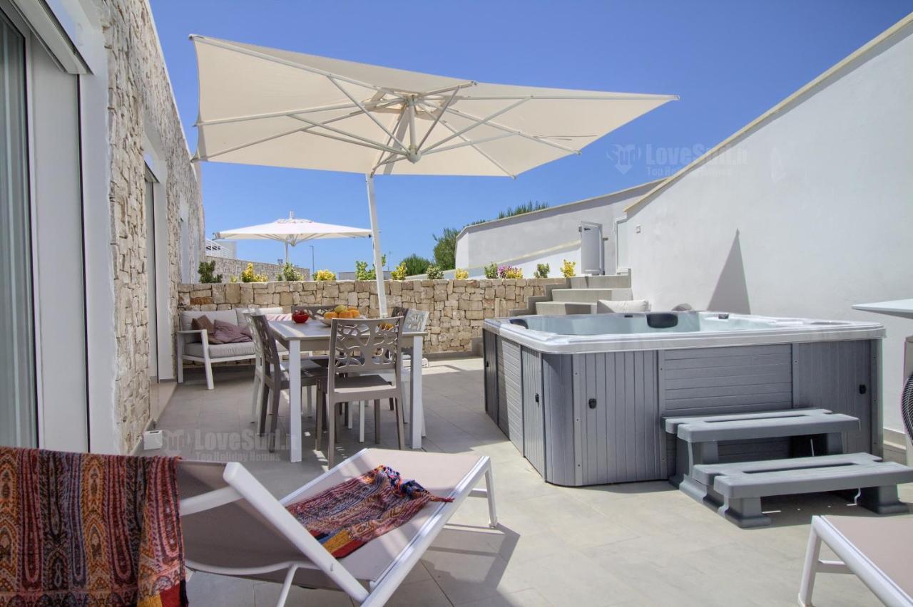 Jacuzzi Holiday Homes By Lovesud Santa Maria di Leuca Luaran gambar