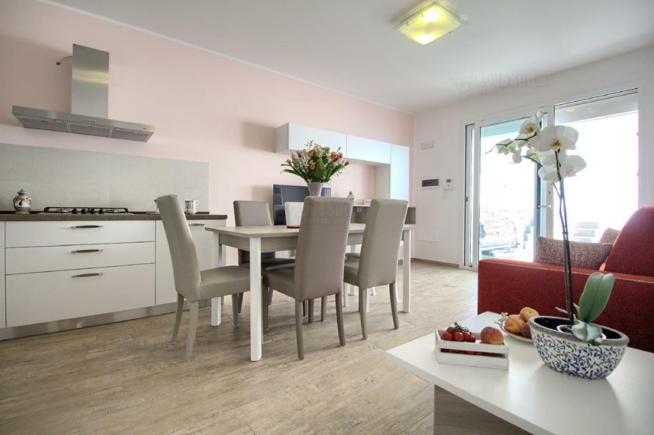 Jacuzzi Holiday Homes By Lovesud Santa Maria di Leuca Luaran gambar