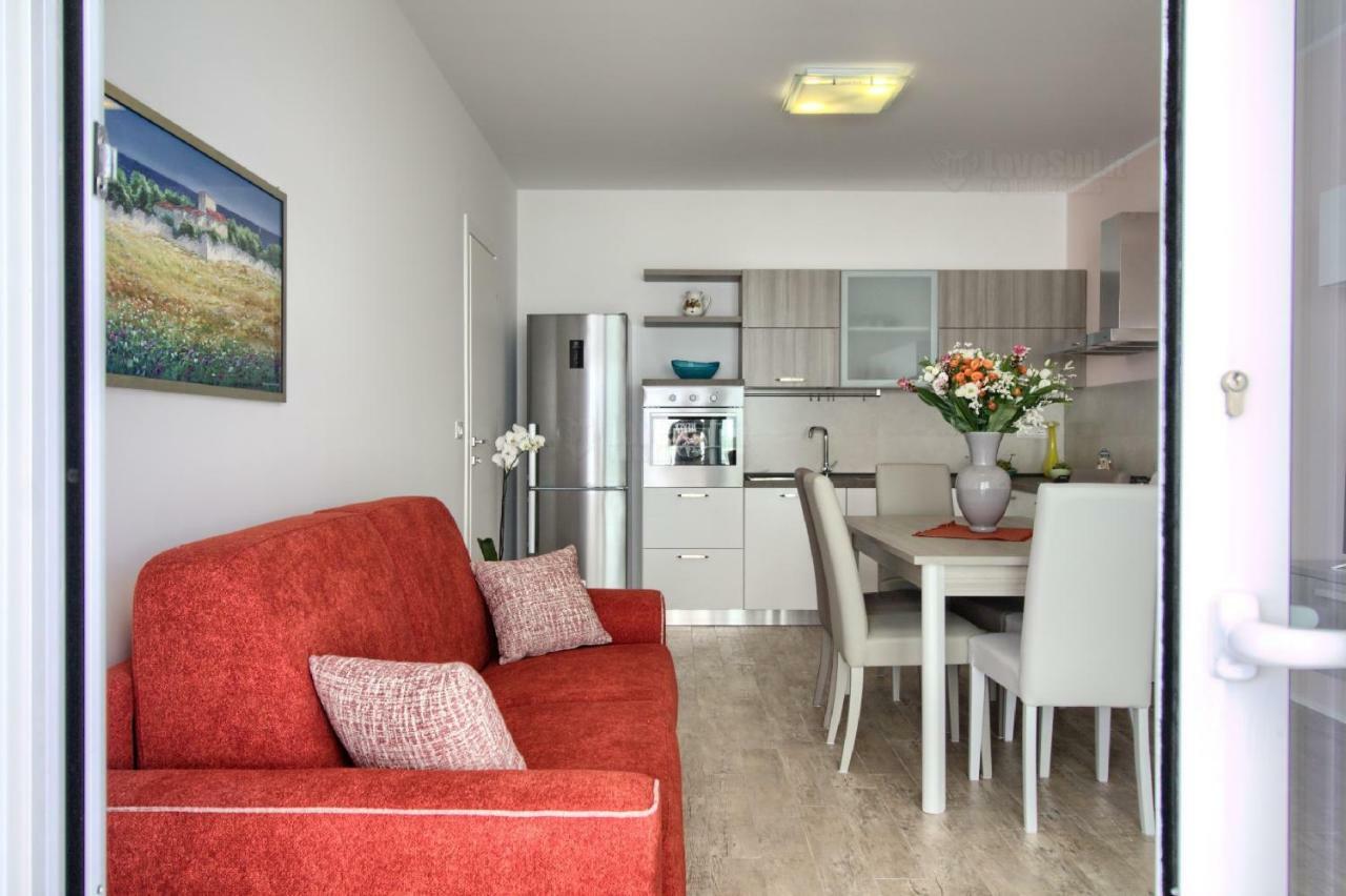 Jacuzzi Holiday Homes By Lovesud Santa Maria di Leuca Luaran gambar